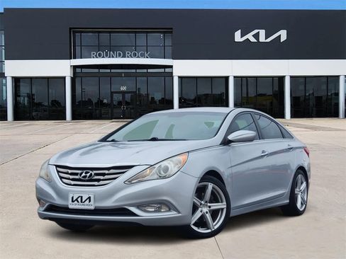 Used 2012 Hyundai Sonata SE image 1