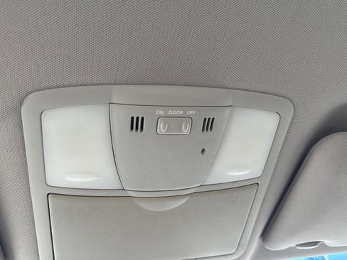 Used 2012 Nissan Altima 2.5 S FWD image 7