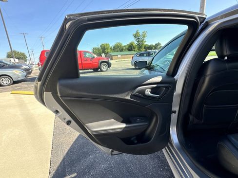 Used 2015 Chrysler 200 S w/ Navigation & Sound Group I FWD image 26