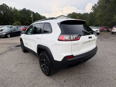 Used 2022 Jeep Cherokee Latitude w/ Sun & Sound Group AWD/4WD image 3