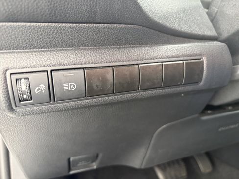 Used 2024 Toyota Corolla SE FWD image 27