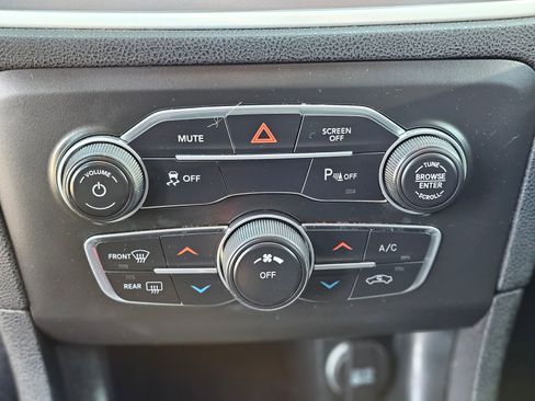 Used 2022 Dodge Charger SXT w/ Blacktop Package image 14