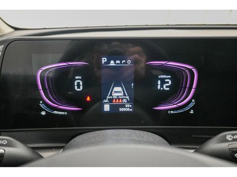 Used 2023 Kia Sportage EX image 12