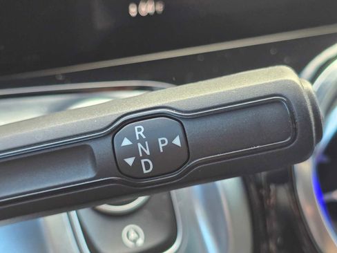 Used 2023 Mercedes-Benz GLB 35 AMG 4MATIC image 38