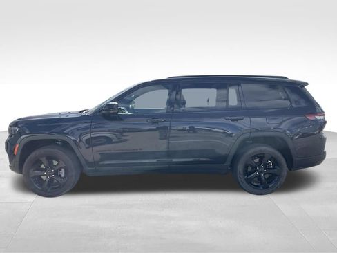 Used 2024 Jeep Grand Cherokee L Limited w/ Black Appearance Package AWD/4WD image 4