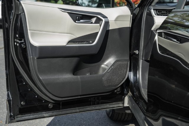 Used 2025 Toyota RAV4 XLE w/ Convenience Package AWD/4WD image 38