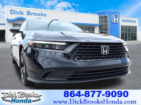 Used 2023 Honda Accord Sport image 1