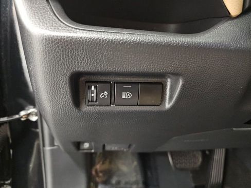 Used 2021 Toyota RAV4 LE image 17