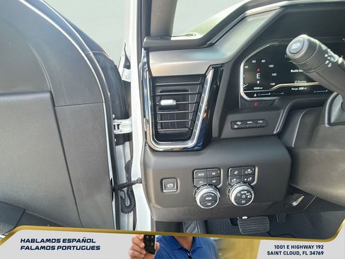 Used 2025 GMC Sierra 3500 Denali w/ Denali Reserve Package AWD/4WD image 16