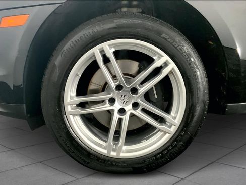 Used 2020 Porsche Macan image 10