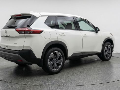 Used 2025 Nissan Rogue SV FWD image 9