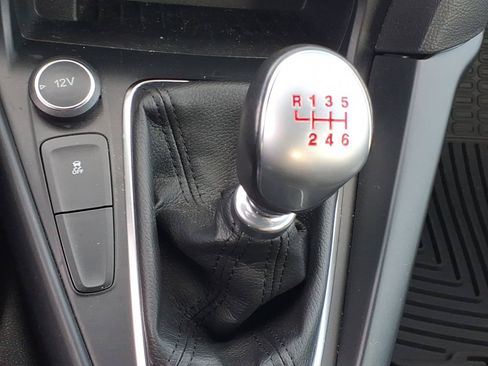 Used 2017 Ford Focus ST FWD image 23