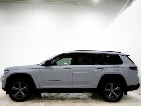 Used 2021 Jeep Grand Cherokee L Limited w/ Luxury Tech Group II image 6