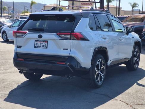 Used 2024 Toyota RAV4 XSE w/ Weather Package AWD/4WD image 5