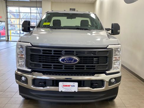 New 2026 Ford F350 XL w/ XL Chrome Package image 3