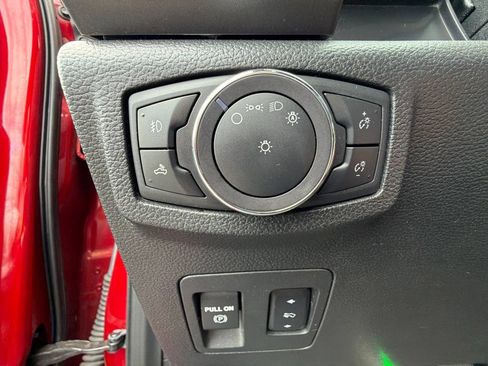 Used 2020 Ford F150 XLT w/ Equipment Group 302A Luxury AWD/4WD image 11