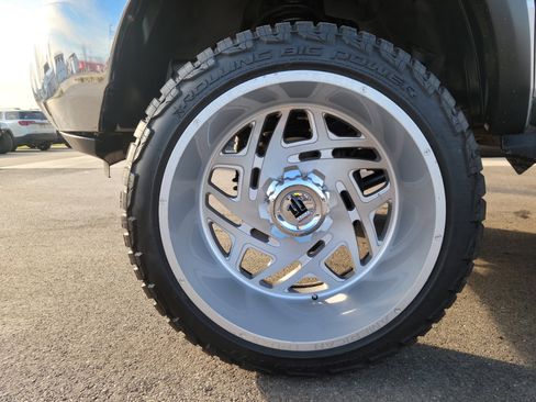 Used 2012 RAM 2500 SLT image 23