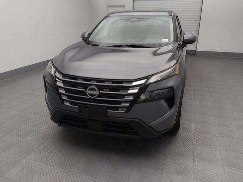 Used 2024 Nissan Rogue SV AWD/4WD image 15