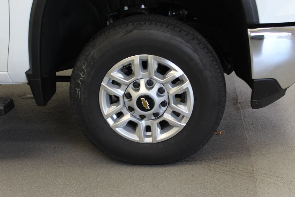 Used 2026 Chevrolet Silverado 2500 LT AWD/4WD image 5