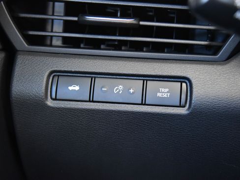 Used 2024 Nissan Altima 2.5 SV image 29