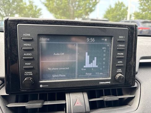 Used 2021 Toyota RAV4 LE AWD/4WD image 16