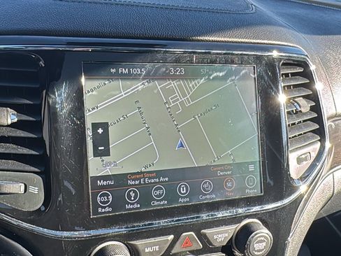 Used 2019 Jeep Grand Cherokee Overland image 26