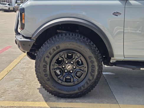 Used 2022 Ford Bronco Wildtrak AWD/4WD image 5