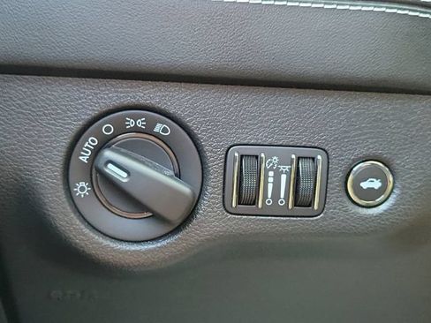 Used 2020 Dodge Charger SRT Hellcat w/ Harman/Kardon Audio Group RWD image 28