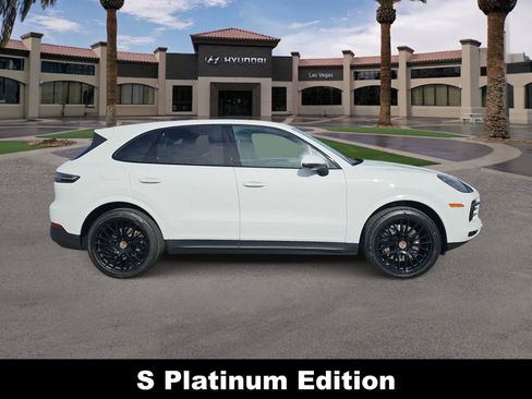 Used 2023 Porsche Cayenne S Platinum w/ Premium Package Plus AWD/4WD image 9