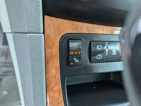 Used 2011 Buick Enclave CXL w/ Trailering Provision Package image 4