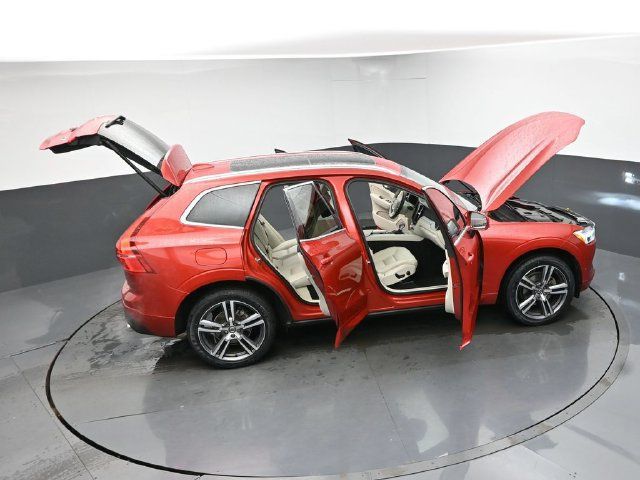 Used 2019 Volvo XC60 T5 Momentum w/ Multimedia Package FWD image 47
