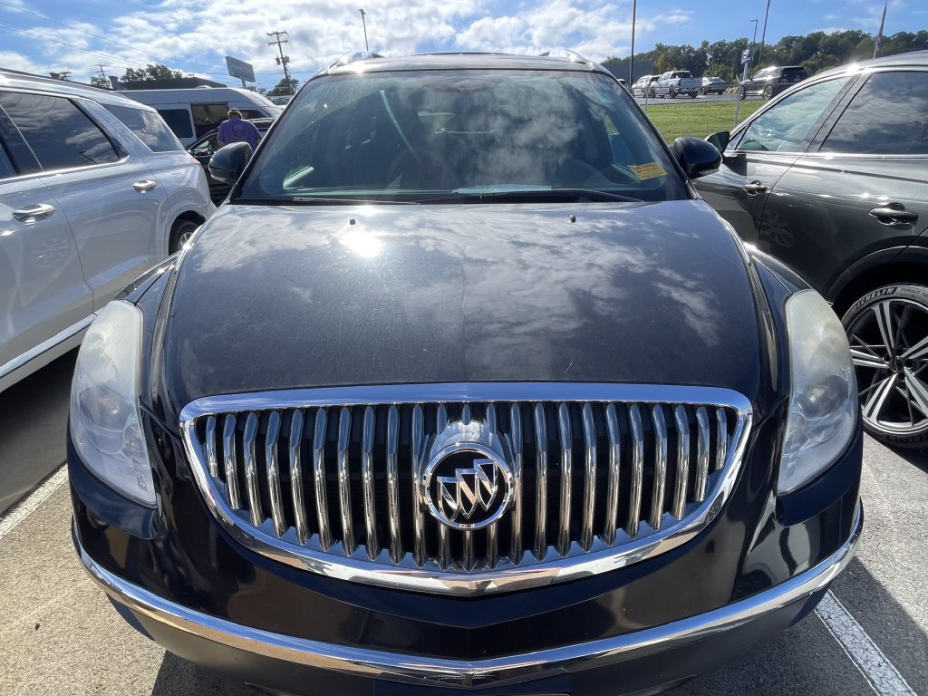 Used 2011 Buick Enclave CXL AWD/4WD image 2