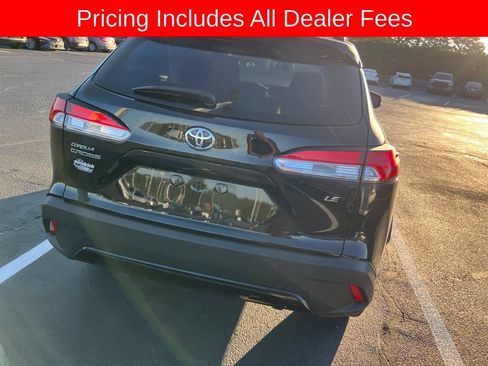 Used 2025 Toyota Corolla Cross LE FWD image 24