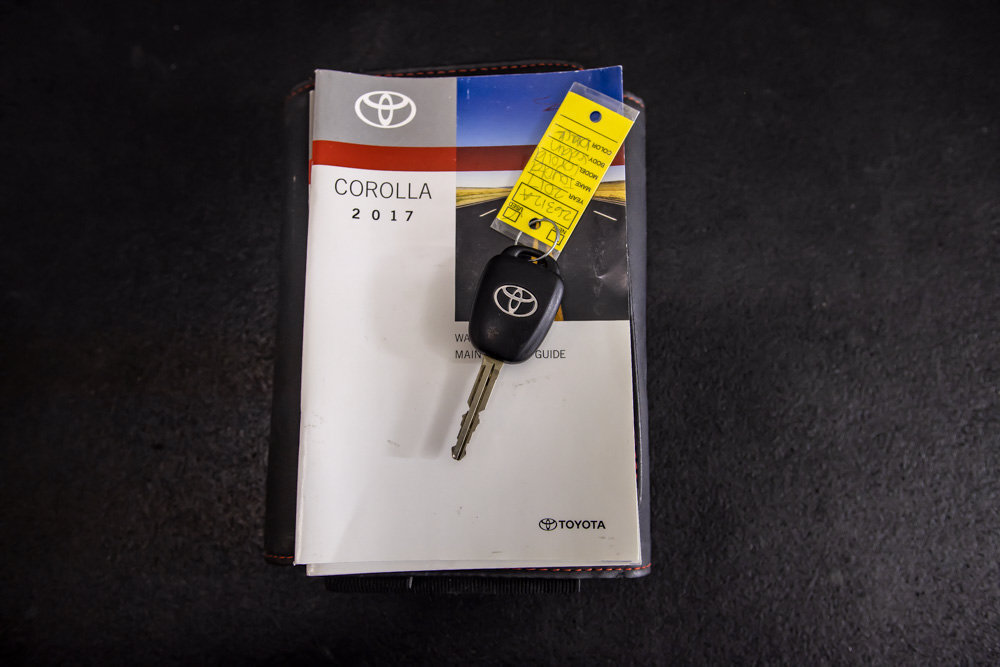Used 2017 Toyota Corolla SE w/ Carpet Mat Package (TMS) FWD image 46