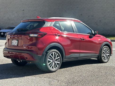 Certified 2023 Nissan Kicks SV image 4