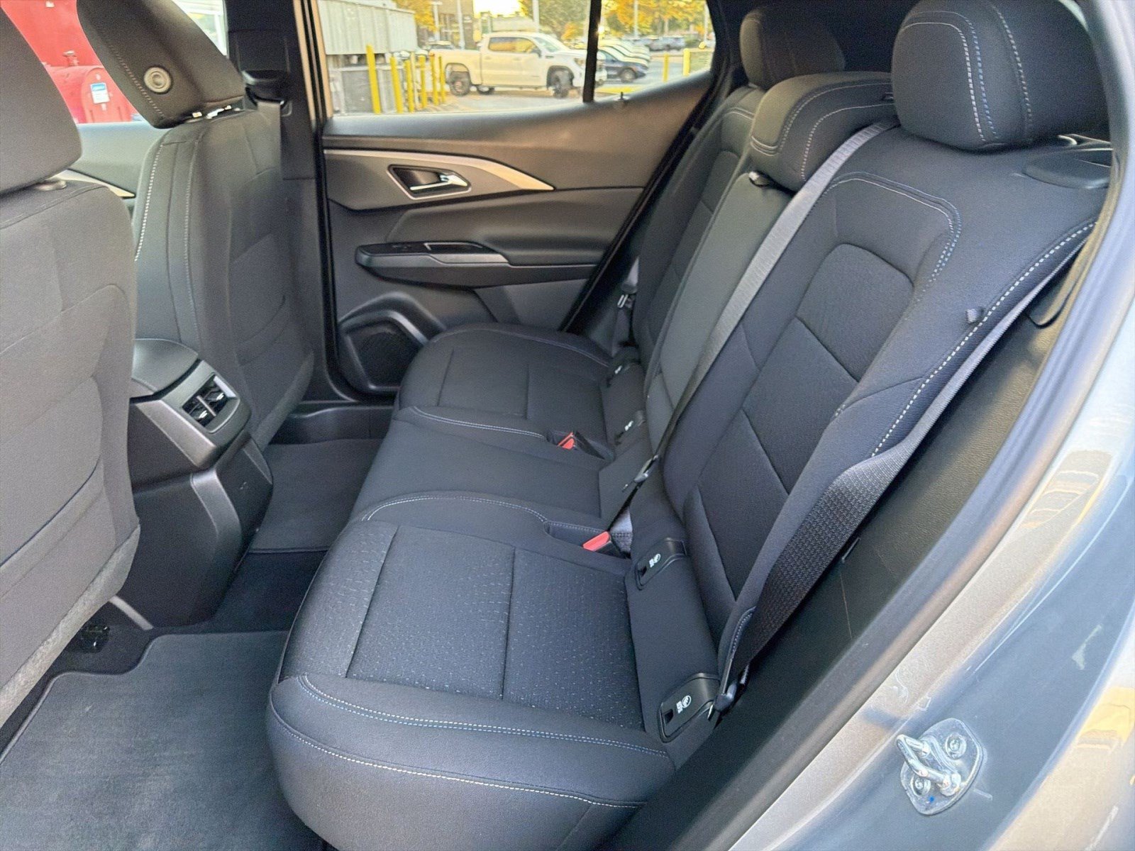 Used 2025 Chevrolet Equinox EV LT FWD image 21
