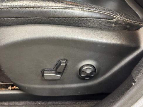 Used 2017 Jeep Cherokee Limited AWD/4WD image 11