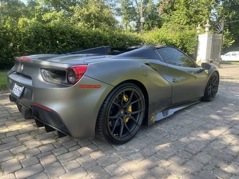 Used 2018 Ferrari 488 Spider RWD image 15