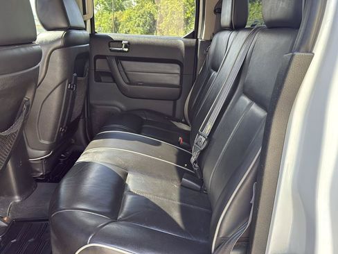 Used 2009 HUMMER H3T AWD/4WD image 22