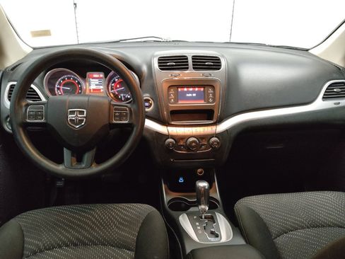 Used 2019 Dodge Journey SE w/ Blacktop Package image 22