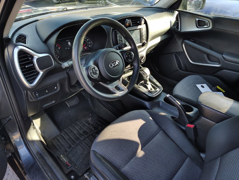 Used 2021 Kia Soul LX FWD image 12