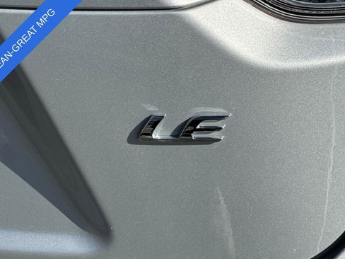Used 2024 Toyota Corolla LE image 25