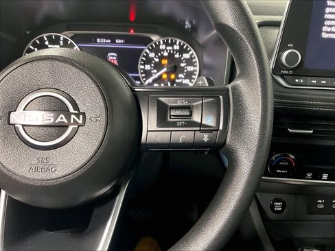 Certified 2024 Nissan Rogue SV image 23