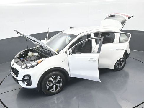 Used 2020 Kia Sportage LX image 63