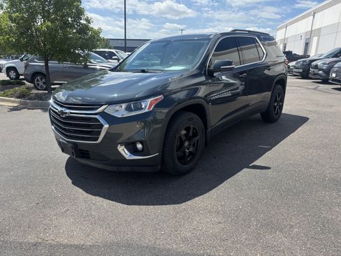 Used 2020 Chevrolet Traverse LT AWD/4WD image 3