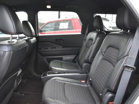 Used 2023 Nissan Pathfinder Rock Creek image 17