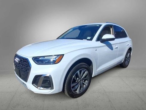 Certified 2023 Audi Q5 2.0T Premium w/ Convenience Package image 4