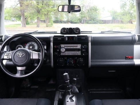 Used 2007 Toyota FJ Cruiser 4WD image 16