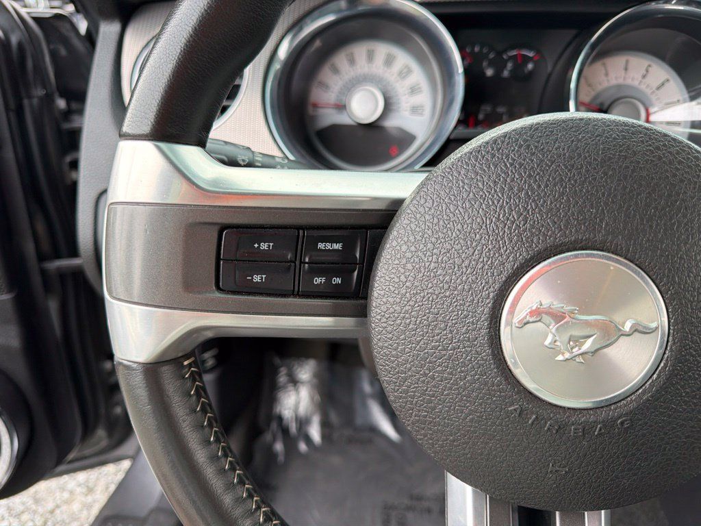 Used 2012 Ford Mustang GT Premium w/ Electronics Pkg RWD image 28