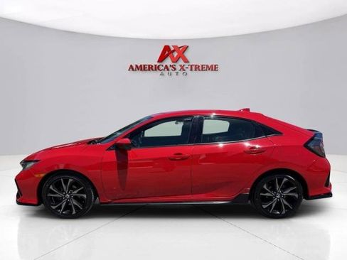 Used 2017 Honda Civic Sport image 2